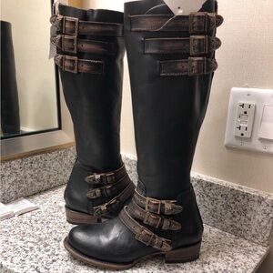 AUTHENTIC FREEBIRDS leather boots
